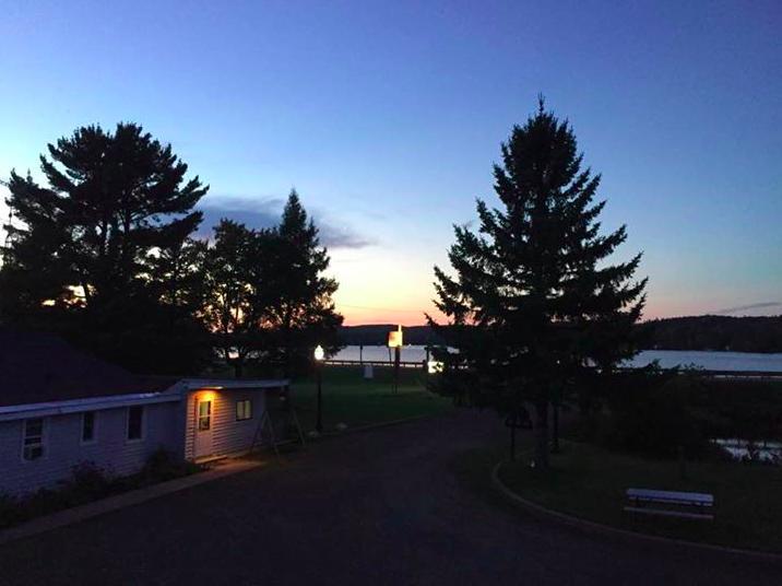 Bear Paw Inn Michigamme Exterior foto